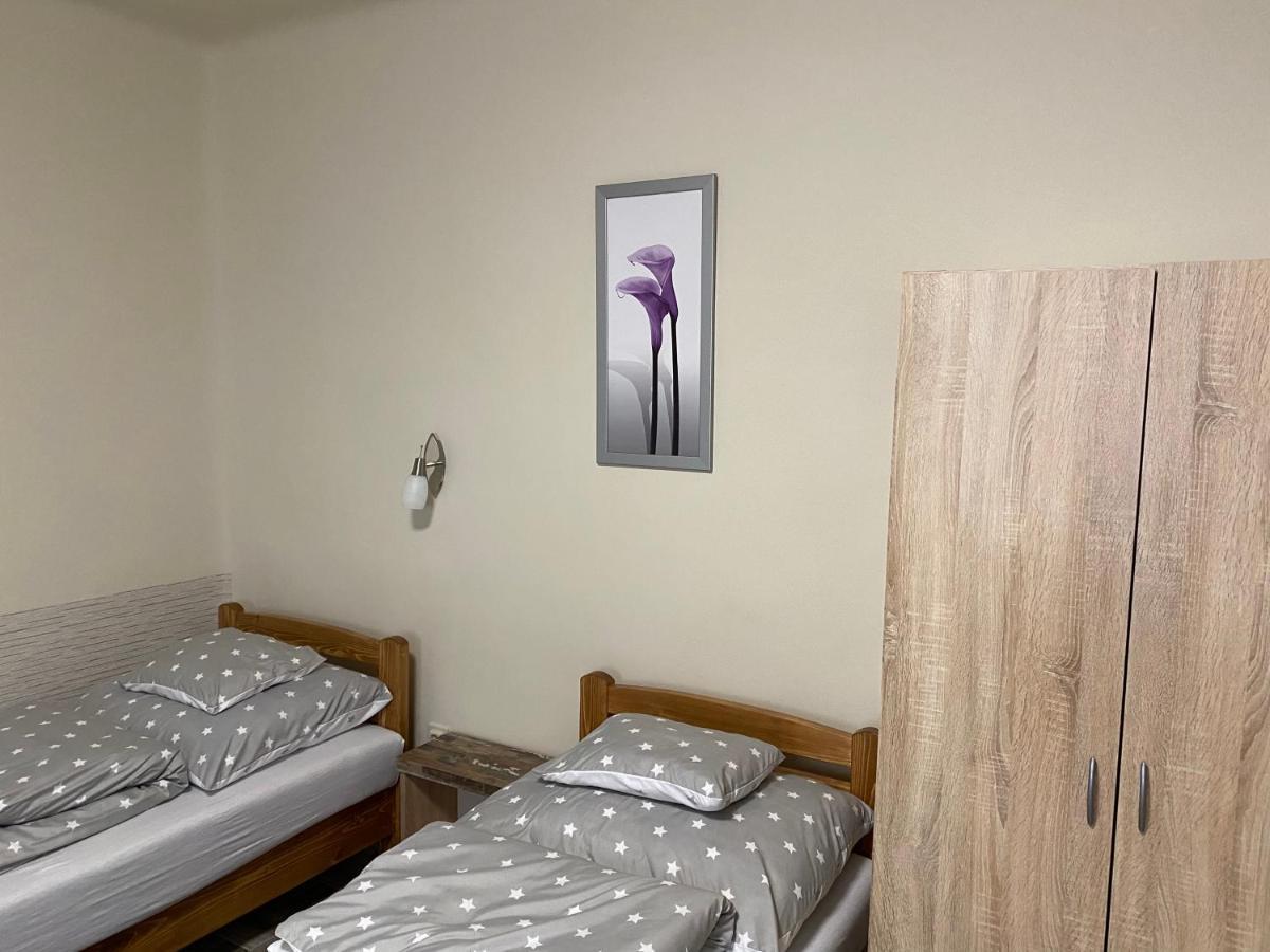 Levendula Vendeghaz Lägenhet Hajduboszormeny Exteriör bild